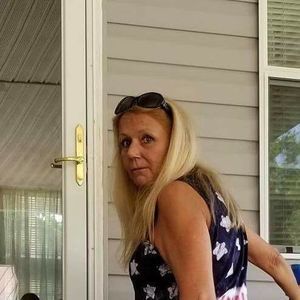 Meet your Posher, Connie